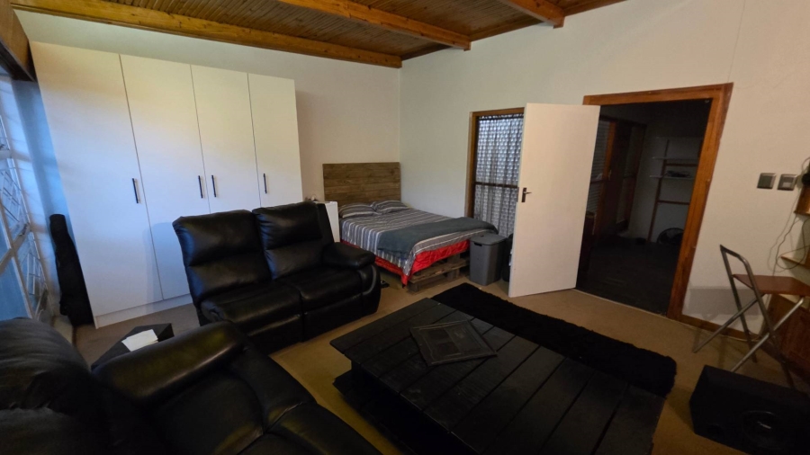 5 Bedroom Property for Sale in Fichardt Park Free State